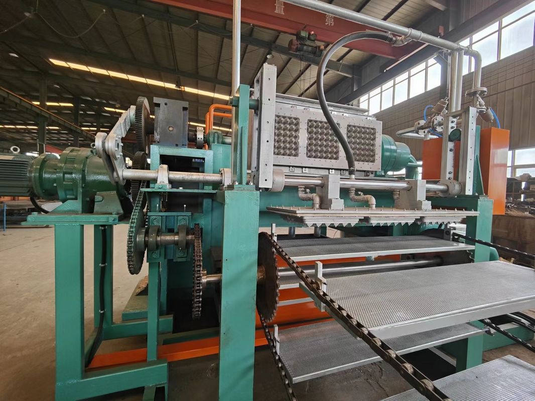 Máquina de fabricação de bandejas de ovos de papel Rotativa Linha de produção de moldes 3 por 4 Compacta e fácil de operar Produzindo 2000 bandejas de ovos por hora
