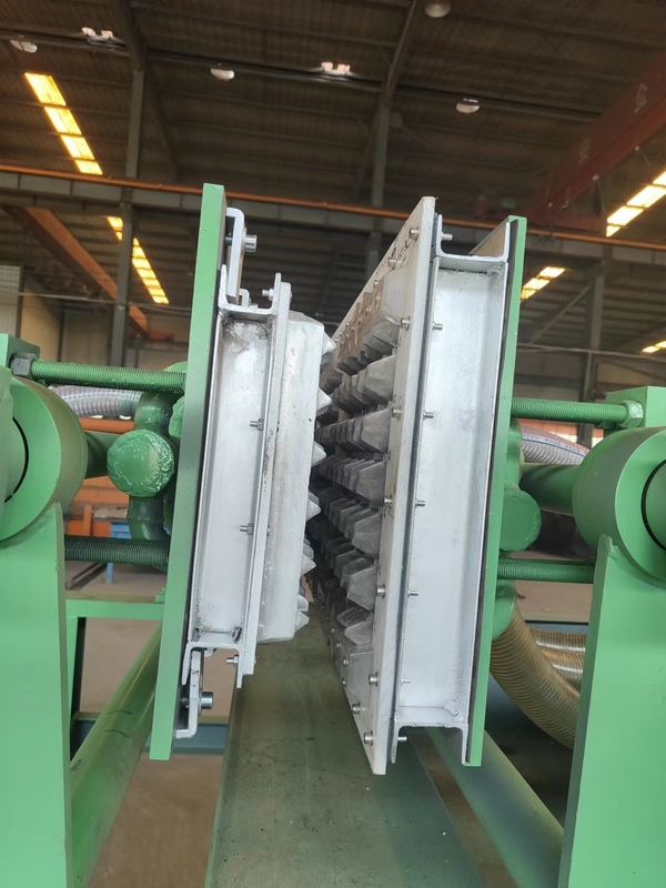 Máquina para fabricar bandejas de ovos pequenas 7,5 KW com moldes de cobre 7,5 m * 2,5 m * 2,2 m