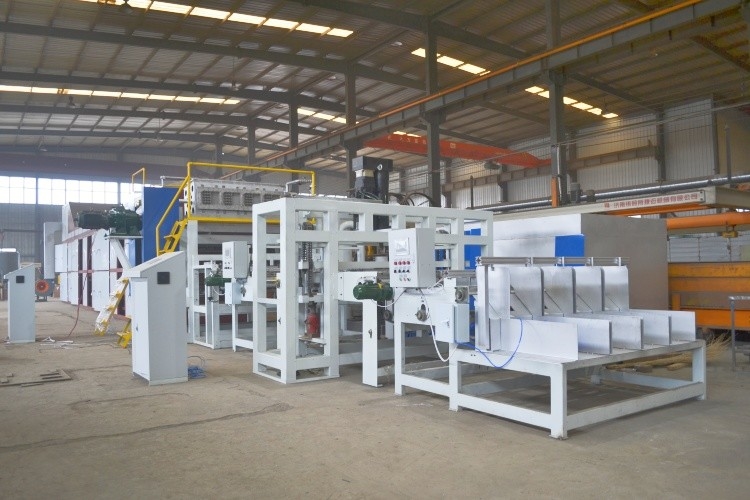 Linha de produção automática de caixotes de ovos rotativos Máquina de fazer bandejas de ovos com estrutura de ferro fundido e aço
