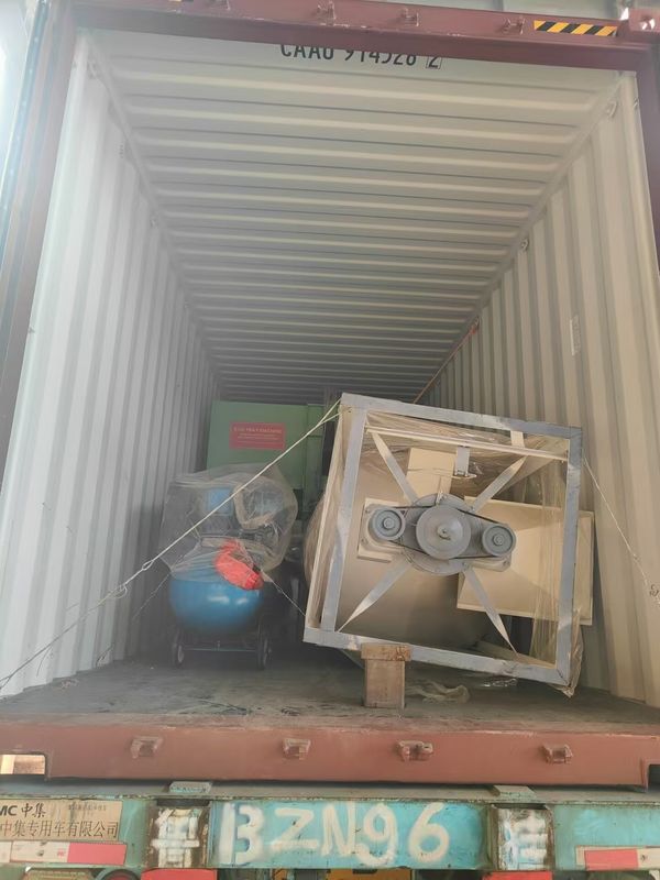 Máquina Rotativa de Bandeja de Ovos de Papel de 4 Lados com Controle PLC e Material de Molde Plástico para Produção de Formação de Bandejas de Ovos