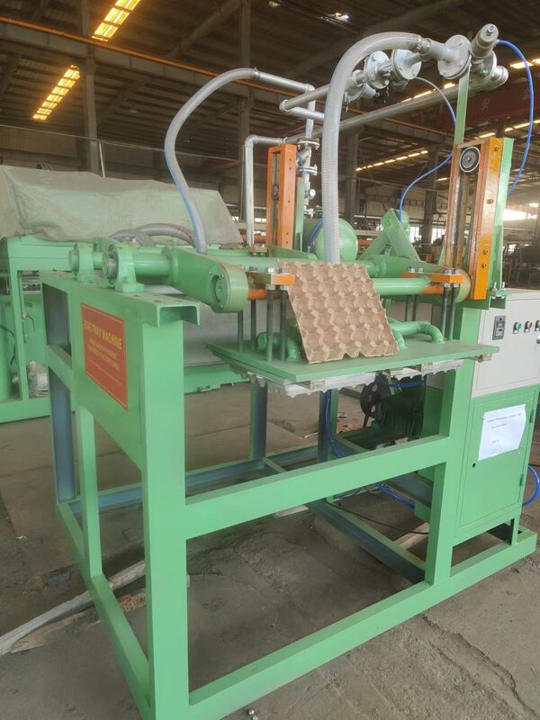 Máquina semiautomática de embalagem de ovos de papel 700pcs/h-1500pcs/h Linha de produção automática de embalagens de ovos recicladas