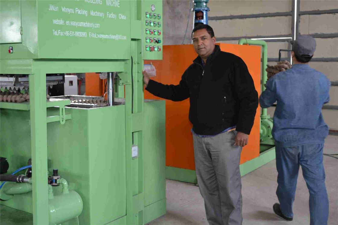 Máquina de moldagem de bandeja de ovos de papel de reciclagem profissional Linha de produção de bandeja de ovos controlada por PLC