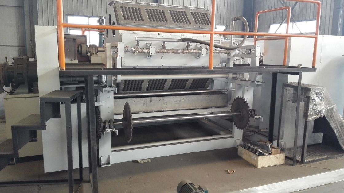 Máquina de fabricação automática de bandejas de ovos controlada por PLC 5000-6000pcs/hora Linha de produção de moldagem de pasta de papel reciclado