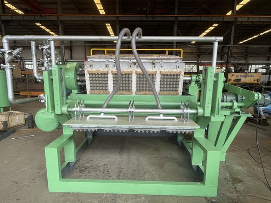 Máquina de moldagem de bandeja de ovos para negócios domésticos, 2500 unidades/hora, baixo consumo de energia